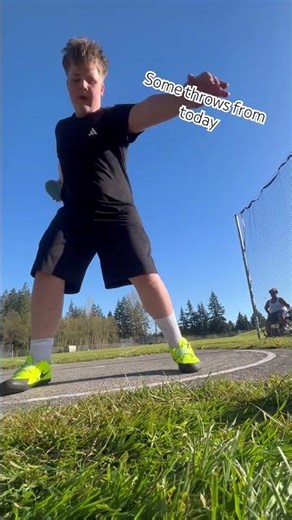 14 year-old discus average 130 feet#Throwing #Shotput #Discus #Track#TrackAndField#Field