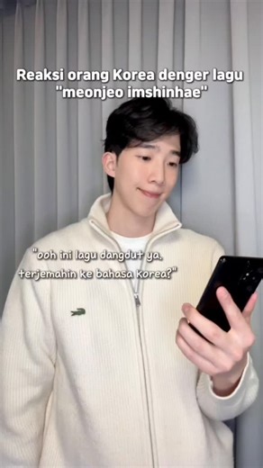 Mun Ssaem🇰🇷 on Instagram: "Mengejutkan banget lagunya! Aku kira ini becanda, jadi aku cari di chatgpt apakah ada lagu indonesia seperti ini. Ternyata beneran ada yaa wkwk😆 bener-bener kreatif ya semua hal bisa jadi lagu hehehe"