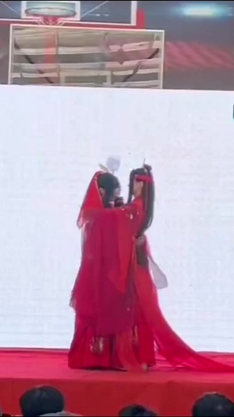 魔道祖师角色蓝忘机和魏无羡的精彩COSPLAY