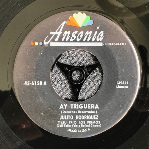 Julito Rodriguez Y Su Trio Los Primos - Ay Trigueña / Una Estrella En Tus Ojos