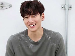 Ha Ji Won and Ji Chang Wook Confirm Romance After 12 Years as Older Woman and Younger Man!