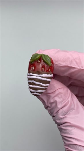 Nails by Zari 🎀 | Valentine’s Day is coming so here’s a tutorial for chocolate covered strawberry nails 🍓🍫💌 • • • #nails #nailart #nailsofinstagram #nail... | Instagram