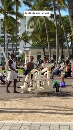 📍 Muscle Beach , South Beach, Miami, Florida 🇺🇸 #musclebeachmiami #fblifestyle #miamivibes #southbeachmiami #oceandrivemiami #visitmiami #beautifulday #miamilife #exploremiami | Yu Scott