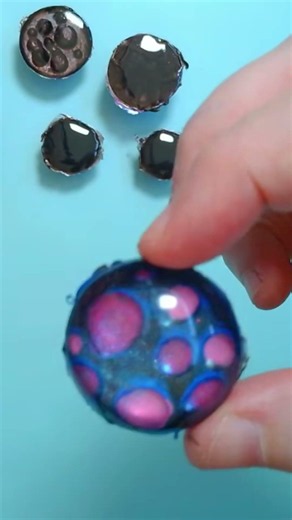 Creating Mushrooms with UV Resin ‪@JonnyDark-DarkArtCreatorium‬