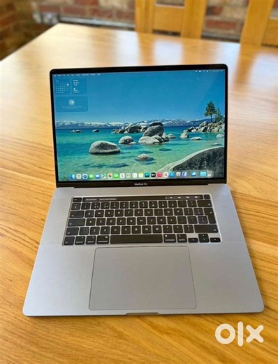 Macbook Pro 2021, 100 cycle battery. 16 GB ram 5.5 Gb Video Graphics