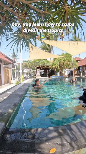 1.7K views | From pool to coral reef  視 Becoming a diver here...