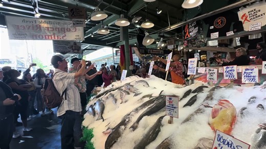 Seattle fish market #pikeplacemarket #seattle