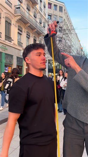 Vidéos de questionrouge (@questionrouge) avec son original - questionrouge