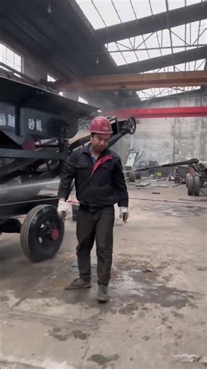 mobile hammer crusher works! #crusher #hammercrusher #crusherfactory #stonecrusher #mobilecrusher