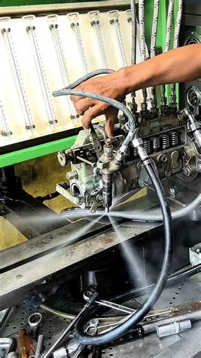 This 10-Second Test Reveals Everything About an Injector🧑🏻‍🔧#dieselengine #injector