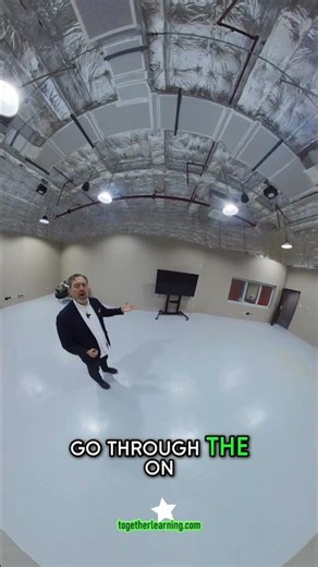 VR Onboarding: Seamless Tech Introduction in Virtual Reality #shorts