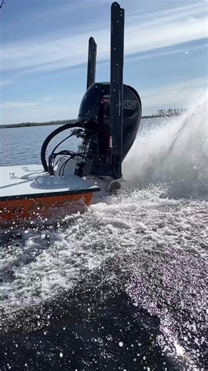 Only one way to get that motor that shallow. #BobsMachine | Micro Draft Skiffs #microdraftskiffs #microdraft #shallowwaterskiff #PowerPole #mercurymarine #boating #fishing #fishinglife #redfish #snook #trout #flatsfishing #boat #shallowwaterboat #skinnywater | Bob's Machine Shop