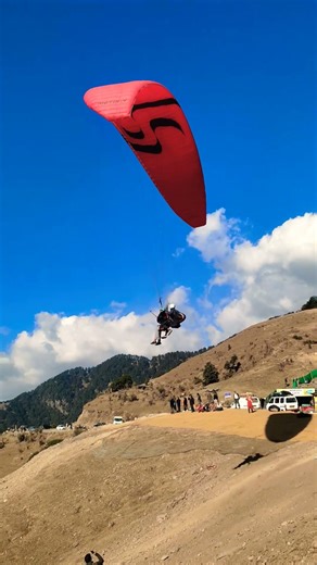 #paragliding #takeoff #mountains #sky #fly #adventure #explore #travelwith4686 #travelphotography