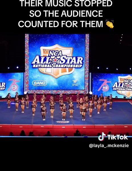 Cheer Athletics Panthers: Crowd Counts for Team as Music Stops