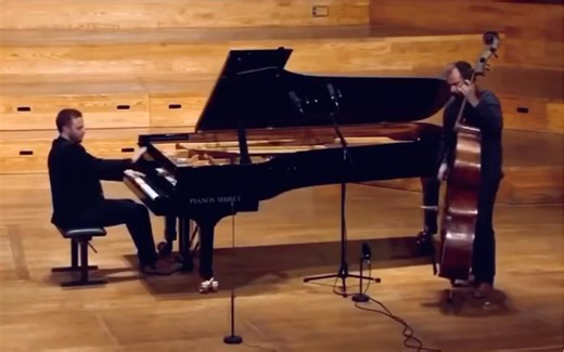 爵士贝斯Igor Gehenot / Sam Gerstmans Duo live at Oprl