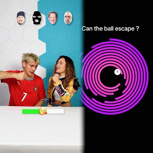 Rock, Paper, Scissors = Kiss 💋