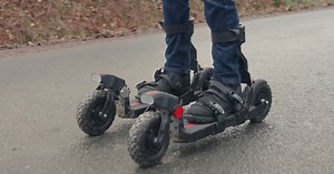 Skwheel One electric skis set out to turn urban streets into alpine slopes