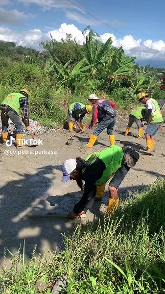 Pengerjaan Lantai Kerja Beton yang Profesional