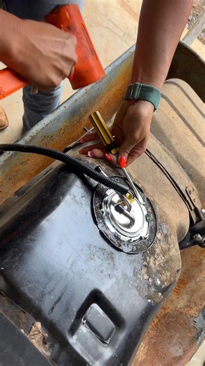 Getting these new fuel pumps installed. Slowly but surely getting everything pieced together on this sniper 2 EFI conversion on this 1986 square body chevy! Holley #sniper2bundle If you would like to do this mod on your vehicle here is my link to the exact bundle that I am installing on this square body. (The link is also in my bio) 🔗 https://holley-team.com/RustRidgeRanchSniper2Bundles | Rust Ridge Ranch L.L.C