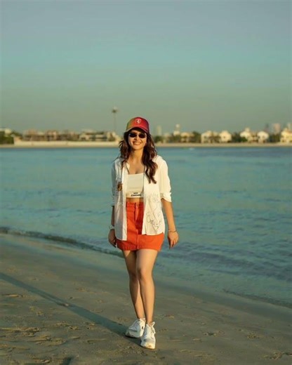 Pure elegance AthulyaRavi beautiful and Romantic glamour photoshoot