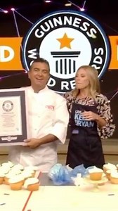 Throwback to last September with 36 cupcakes iced on “Live with Kelly and Ryan” @livekellyandryan @guinnessworldrecords @kellyripa @ryanseacrest #guinessworldrecord #recordbreaker #cupcakes | Buddy Valastro