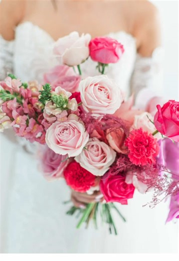 Beautiful Wedding Flowers and Decor Services