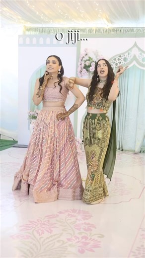 how cute is this section? 🤭 #sistersdance #shortsindia #danceperformance #vivah #mehndi