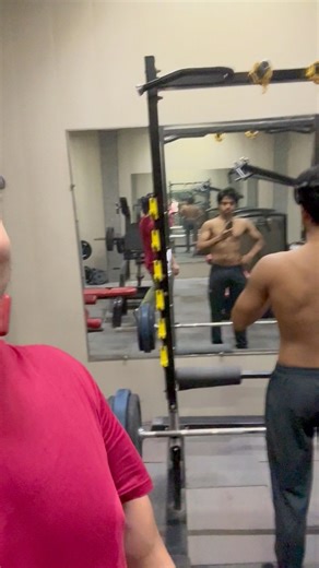 Gym me ashiqi wale gaane #gym #fun #reels | Vicky Gardwali