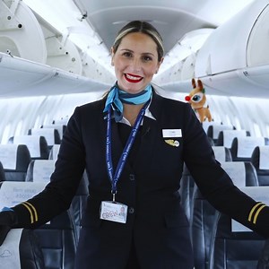 O Natal está no ar e aquece-nos o coração. Esta é uma das épocas mais mágicas para nós, sobretudo, quando o ajudamos a voltar a casa, para junto dos que mais ama. O Grupo SATA deseja-vos umas festas felizes e um novo ano com voos ainda mais altos em direção aos vossos sonhos. ✨✈ Christmas is in the air and warms our hearts. This is one of the most magical times of year for us, especially when we help you return home to your loved ones. Grupo SATA wishes you happy holidays and a new year with eve