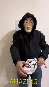 5.7K views · 58 reactions | Easy magic trick tutorial 彩 #neiperte #perte #foryou #followme #follower #following #follow #amazing #tutorial #magic #trick #cardtrick #cointrick #fyp #trend #trending #foryoupage #magictrick | Natural Life Show | Facebook