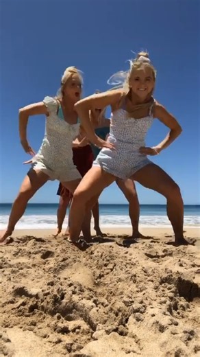 Anyone else annoyed that we’re not in the middle? Yeah me too. 😂🤦🏼‍♀️😁 | The Rybka Twins