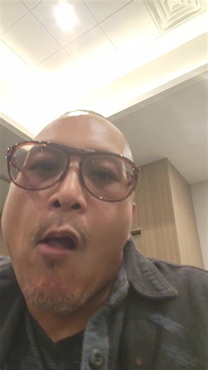 Pokémon convention my 1st time working a table with @PokeBuzz shop 🔥