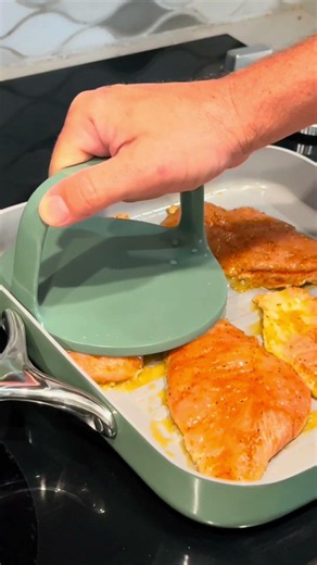 Father’s Day gift that’ll make him sizzle! Plus free meat?! Save w/ TWINSANITY-LIFE10 ‪@carawayhome‬