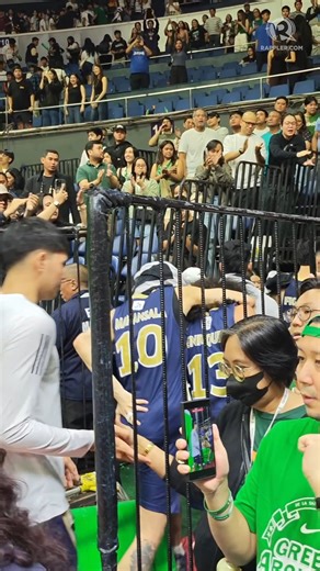 NU veterans bid tearful farewell as Bulldogs blow UAAP top seed chance for finals WATCH: Graduating NU players Jake Figueroa, Steve Nash Enriquez, Jolo Manansala, Mark Parks and Gelo Santiago let their emotions go as the Bulldogs fall in a two-game UAAP men's basketball Final Four upset series to the fourth-seeded La Salle Green Archers. This marks the first time a fourth seed ousted a No. 1 team in 11 years — the last winning No. 4 squad coincidentally being the Season 77 NU Bulldogs, who went 