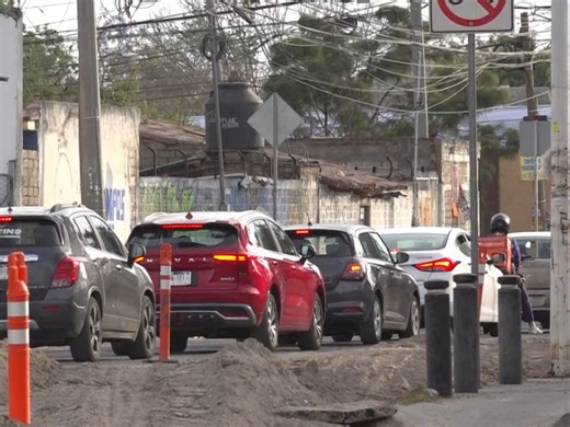 Rehabilitación en Camino Real a Colima genera complicaciones vehiculares