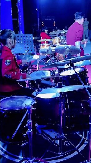 演出现场#架子鼓演奏#妞妞‪@niuniuDrums‬