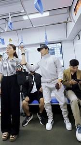 Safety starts with awareness on public transport! 😤 #LemonTV #ContentCreator #SpreadKindness | Lemon TV