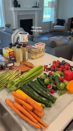 ER Nurse Meal Prep: Healthy & Aesthetic 🥗🏥 #shorts #mealprep