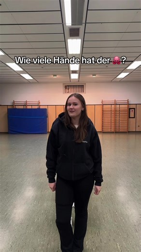 Die Hände der Dancingqueens: Eine Karnevalsshow
