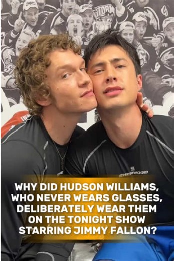 Why did Hudson Williams, who never wears glasses, deliberately wear them on The Tonight Show Starring Jimmy Fallon Three signs reveal that he and Connor Storrie are in a passionate romance!#fyp #celebrity #tiktok #usa #hudsonwilliams