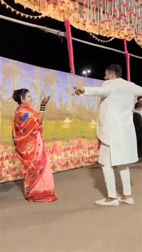 बायको सोबत नाचायची वेगळीच मजा असते 🫶🏻😍 #wedding #trending
