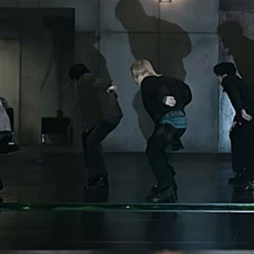jimin is the main dancer for a reason