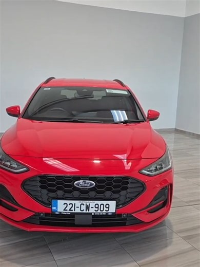 Discover the Stunning Features of the 2022 Ford Focus Estate ST Line. Book a test drive at 📞 045-431725 | ✉️ sales@finlaymotorgroup.ie #irishcarscene #kildare #usedcar @finlayford