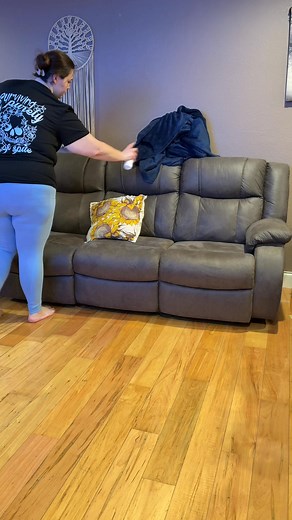 how to make house smell good with pets 😍😍 I'm never cleaning again without this odor eliminator #petparent #pets #housesmellsamazing #noseblind #cleaning #cleaningtips #dogmom #petodoreliminator #dogessentials #dogessentials #koe | Brokenfrenchfries