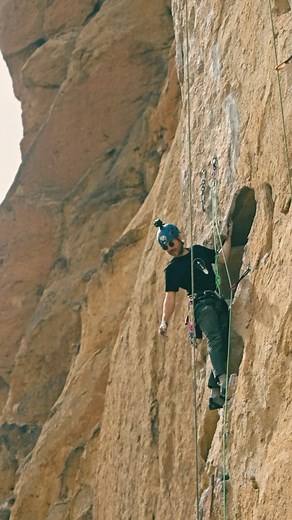 Smith Rock has long been considered a birth place of sport climbing. In the 60s and 70s, locals like the Ramsey brothers and Alan Watts put up hundreds of routes, placing Smith Rock on the map as a sport climbing mecca, and arguably one of the top 5 sport climbing destinations in the world. We connected once again with @recreationleader for some spring climbing at Smith Rock State Park. Full video in bio! #smithrock #centraloregon #backyardbend #sportclimbing #rockclimbing #bouldering #getoutsid
