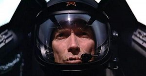 Firefox - Trailer Oficial | Tomatazos