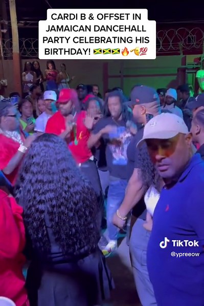 CARDI B & OFFSET IN JAMAICAN DANCEHALL PARTY CELEBRATING HIS BIRTHDAY! 🇯🇲🇯🇲 Jamaica to the world! #cardib #offset #jamaica #dancehall #dancehallparty #dingdong #vybzkartel #fyp #foryoupage #jamaicatiktok #tiktok #viral #island