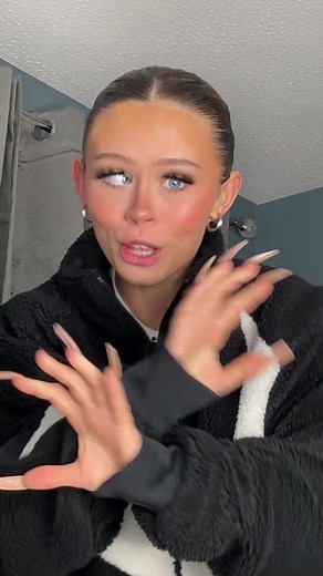 Expressive Gestures in Nike Fleece Jacket Video