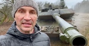 Ukrainian former pro boxer to drive German Leopard 2A6 tank