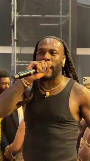 Burna Boy's Thrilling Performance at Mr. Matthew Tonlagha's 50th Birthday